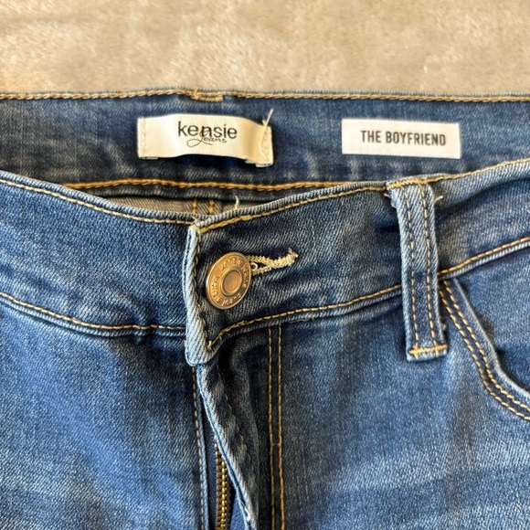 Kensie Boyfriend Ankle Cropped Rolled Hem Distressed Denim Jeans Wmn’s Sz 6 - Picture 2 of 10